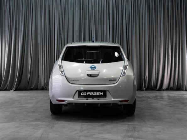 Nissan Leaf I (ZE0/AZE0) с пробегом 2010 года, цена 519 000 рублей, 122799 км, хэтчбек, Автокод Объявления