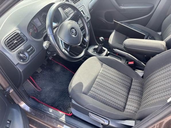 Volkswagen Polo V Рестайлинг с пробегом 2016 года, цена 1 037 000 рублей, 115187 км, седан, Автокод Объявления
