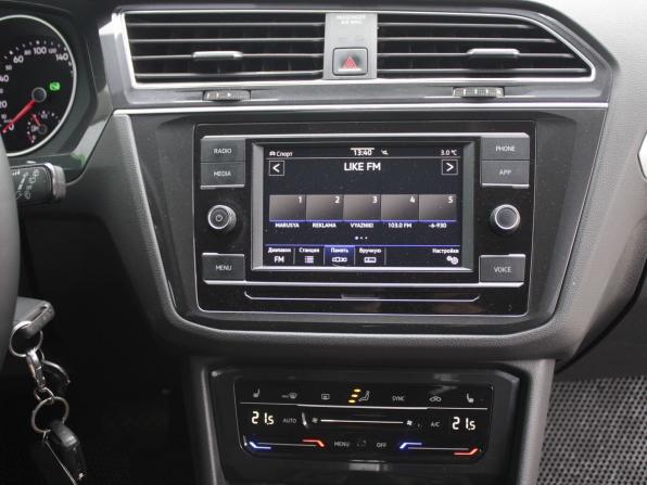 Volkswagen Tiguan II Рестайлинг с пробегом 2021 года, цена 2 430 000 рублей, 130081 км, внедорожник, Автокод Объявления