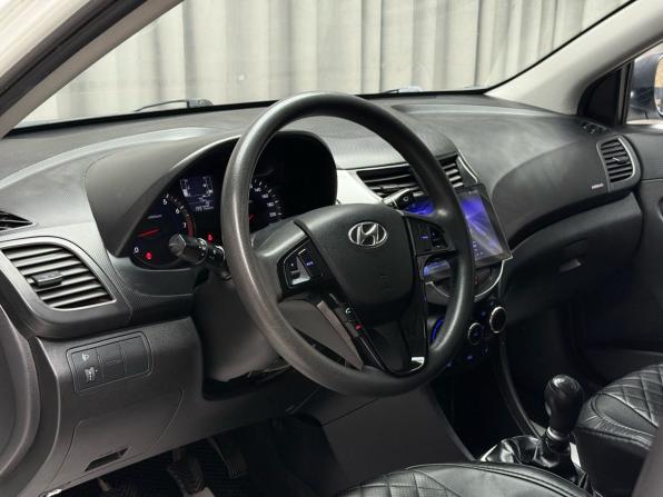 Hyundai Solaris I Рестайлинг с пробегом 2015 года, цена 699 000 рублей, 199000 км, седан, Автокод Объявления