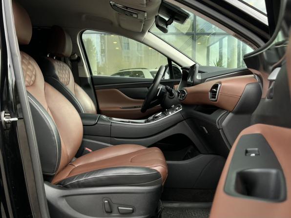 Hyundai Santa Fe IV Рестайлинг с пробегом 2021 года, цена 3 640 000 рублей, 65212 км, внедорожник, Автокод Объявления