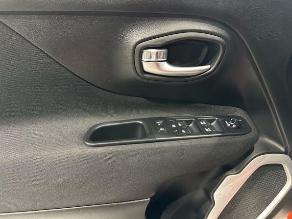 Jeep Renegade I с пробегом 2018 года, цена 1 694 000 рублей, 80656 км, внедорожник, Автокод Объявления