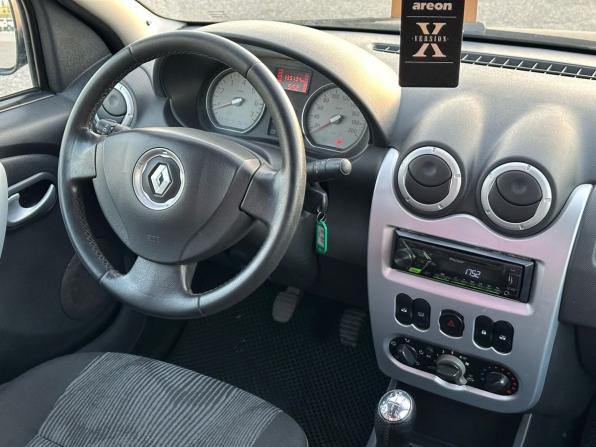 Renault Logan I Рестайлинг с пробегом 2010 года, цена 585 000 рублей, 135134 км, седан, Автокод Объявления