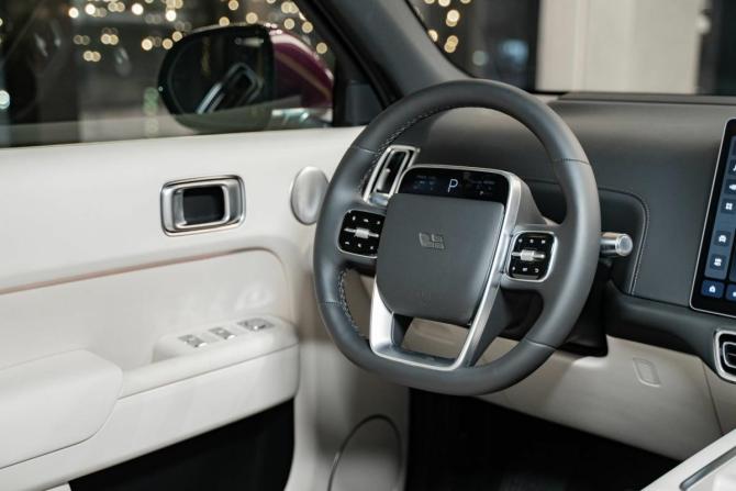 Новый Li Auto (Lixiang) L9 I Рестайлинг 2025 года, цена 12 328 640 рублей, внедорожник, Автокод Объявления