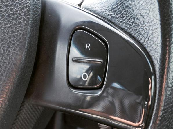 Renault Sandero II с пробегом 2017 года, цена 875 000 рублей, 143139 км, хэтчбек, Автокод Объявления