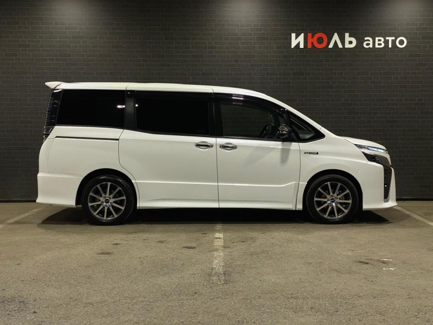 Toyota Voxy III (R80) Рестайлинг Челябинск  - изображение 4