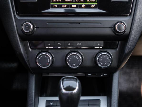 Skoda Octavia III (A7) с пробегом 2015 года, цена 1 250 000 рублей, 152277 км, лифтбек, Автокод Объявления