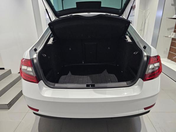 Skoda Octavia III (A7) Рестайлинг с пробегом 2019 года, цена 1 719 000 рублей, 121645 км, лифтбек, Автокод Объявления