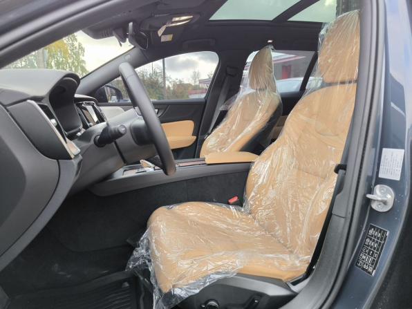 Volvo V60 Cross Country II с пробегом 2023 года, цена 6 250 000 рублей, 39628 км, универсал, Автокод Объявления