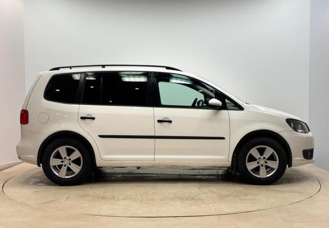 Volkswagen Touran I Рестайлинг 2 с пробегом 2013 года, цена 1 025 000 рублей, 142608 км, компактвэн, Автокод Объявления