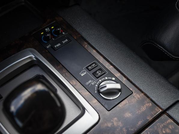 Toyota Land Cruiser 200 Series Рестайлинг 1 с пробегом 2012 года, цена 3 698 000 рублей, 216872 км, внедорожник, Автокод Объявления