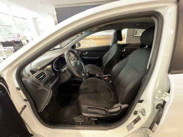 Kia Rio III Рестайлинг с пробегом 2016 года, цена 447 000 рублей, 285000 км, седан, Автокод Объявления