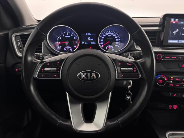 Kia Ceed III с пробегом 2019 года, цена 1 699 000 рублей, 95082 км, универсал, Автокод Объявления