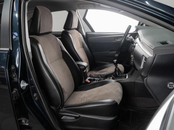 Toyota Corolla XI (E160 E170 E180) с пробегом 2013 года, цена 1 670 000 рублей, 52430 км, седан, Автокод Объявления