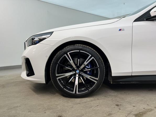 BMW 5 серии VIII (G60/G61/G68) с пробегом 2023 года, цена 8 770 000 рублей, 10308 км, седан, Автокод Объявления