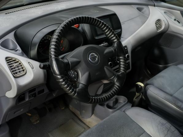 Nissan Almera Tino I Рестайлинг с пробегом 2004 года, цена 268 000 рублей, 375447 км, минивэн, Автокод Объявления