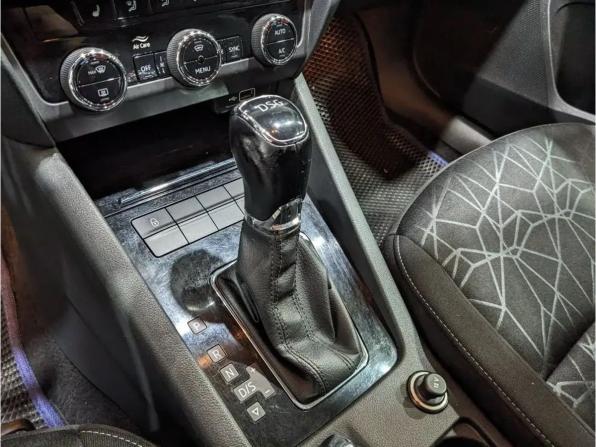 Skoda Octavia III (A7) Рестайлинг с пробегом 2020 года, цена 1 975 000 рублей, 122500 км, лифтбек, Автокод Объявления