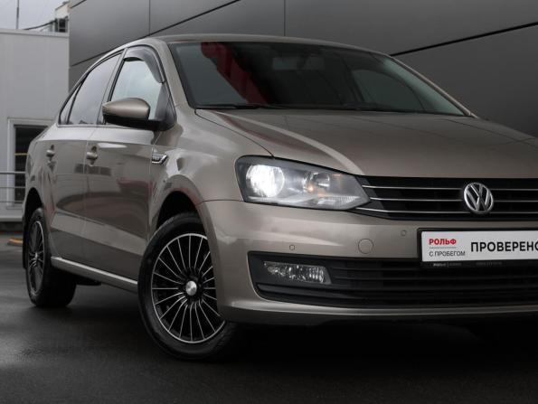 Volkswagen Polo V Рестайлинг с пробегом 2017 года, цена 1 349 000 рублей, 132940 км, седан, Автокод Объявления