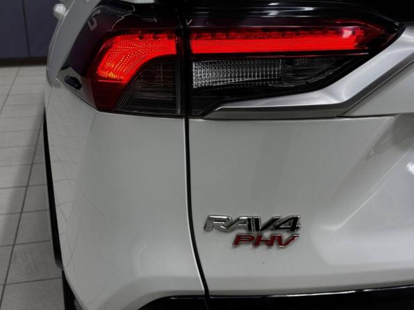 Toyota RAV4 V (XA50) с пробегом 2020 года, цена 4 599 000 рублей, 89651 км, внедорожник, Автокод Объявления