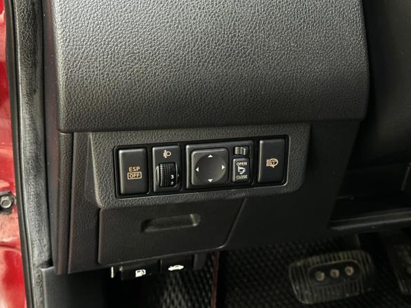 Nissan Tiida I Рестайлинг с пробегом 2012 года, цена 740 000 рублей, 150766 км, хэтчбек, Автокод Объявления
