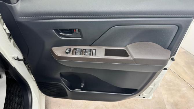 Subaru Justy V с пробегом 2016 года, цена 790 000 рублей, 130317 км, минивэн, Автокод Объявления