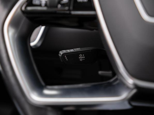 Audi A6 V (C8) с пробегом 2020 года, цена 3 699 000 рублей, 105128 км, седан, Автокод Объявления