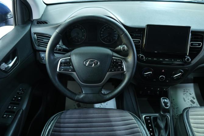 Hyundai Solaris II Рестайлинг с пробегом 2021 года, цена 1 849 000 рублей, 33500 км, седан, Автокод Объявления