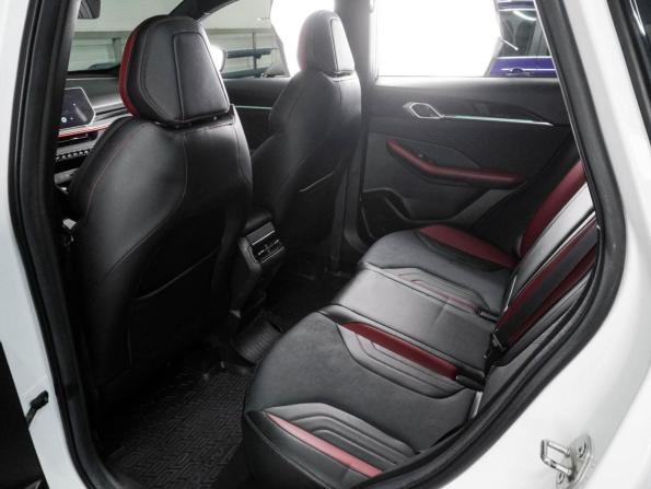 Geely Coolray I Рестайлинг с пробегом 2023 года, цена 2 099 000 рублей, 38759 км, внедорожник, Автокод Объявления
