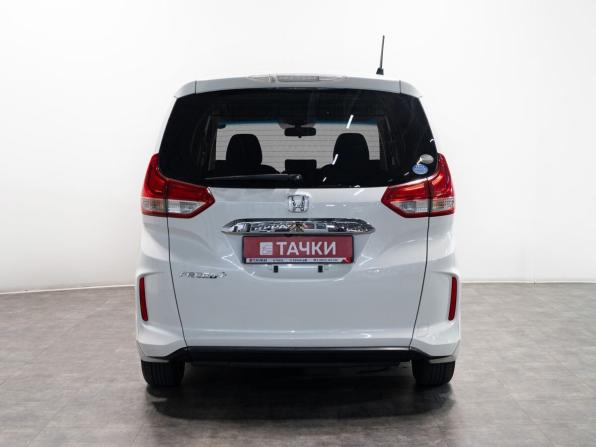 Honda Freed II с пробегом 2017 года, цена 1 315 000 рублей, 194000 км, компактвэн, Автокод Объявления