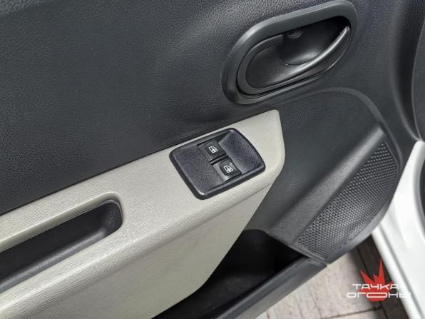 Renault Kangoo II Рестайлинг с пробегом 2015 года, цена 948 000 рублей, 175000 км, минивэн, Автокод Объявления
