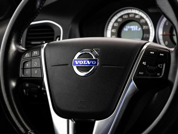 Volvo S60 II Рестайлинг с пробегом 2013 года, цена 975 000 рублей, 154058 км, седан, Автокод Объявления
