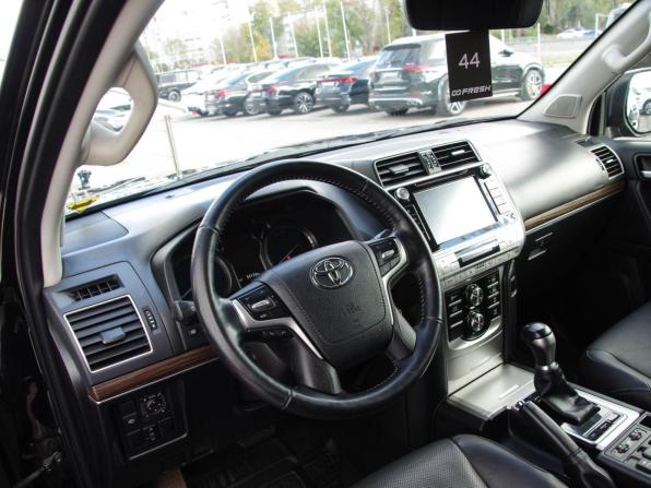 Toyota Land Cruiser Prado 150 Series Рестайлинг 2 с пробегом 2018 года, цена 6 199 000 рублей, 53131 км, внедорожник, Автокод Объявления