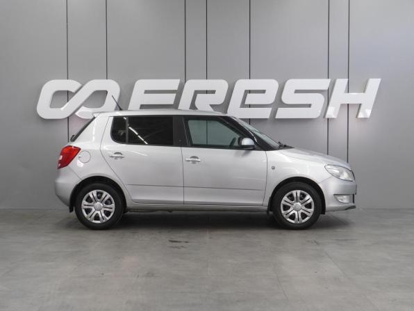 Skoda Fabia II Рестайлинг с пробегом 2012 года, цена 769 000 рублей, 212264 км, хэтчбек, Автокод Объявления
