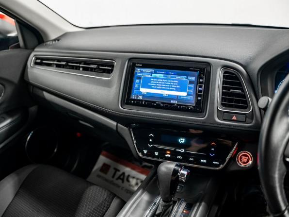 Honda Vezel I Рестайлинг с пробегом 2019 года, цена 1 999 000 рублей, 38008 км, внедорожник, Автокод Объявления