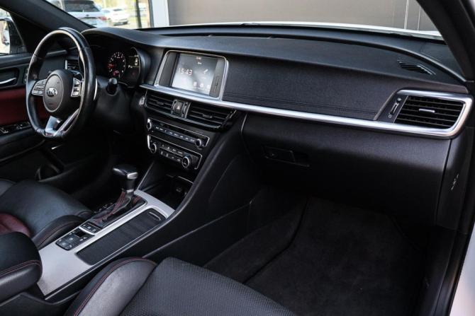 Kia Optima IV Рестайлинг с пробегом 2018 года, цена 2 650 000 рублей, 34952 км, седан, Автокод Объявления