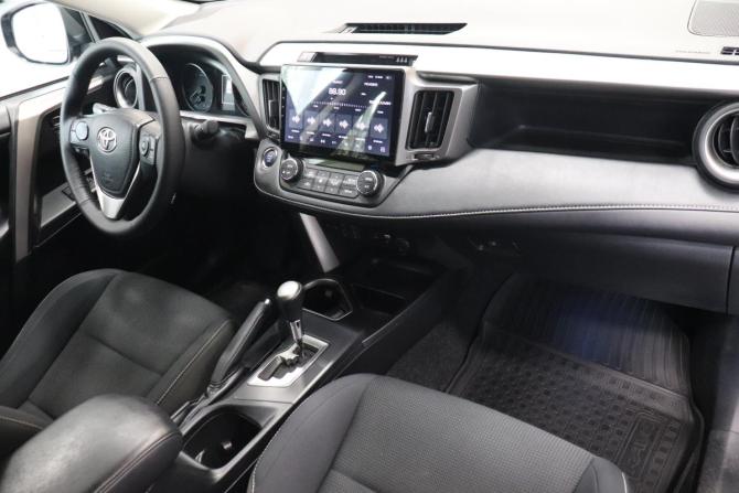 Toyota RAV4 IV (XA40) Рестайлинг с пробегом 2017 года, цена 2 401 000 рублей, 84655 км, внедорожник, Автокод Объявления