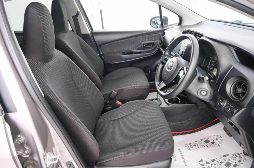 Toyota Vitz III (XP130) Рестайлинг Красноярск  - изображение 8