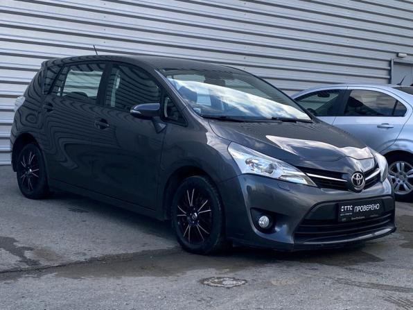 Toyota Verso I Рестайлинг с пробегом 2013 года, цена 1 419 000 рублей, 148021 км, компактвэн, Автокод Объявления