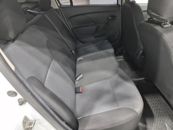 Renault Logan II с пробегом 2015 года, цена 649 900 рублей, 215000 км, седан, Автокод Объявления