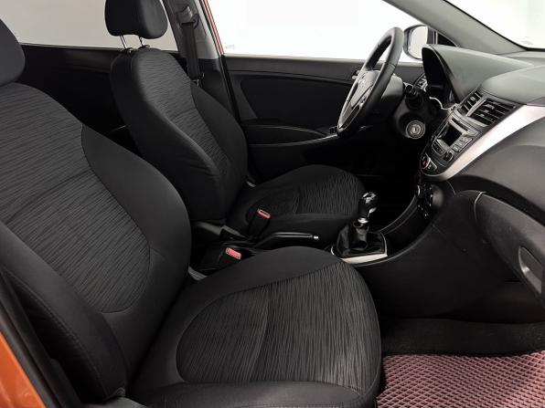 Hyundai Solaris I Рестайлинг с пробегом 2015 года, цена 870 000 рублей, 198000 км, седан, Автокод Объявления