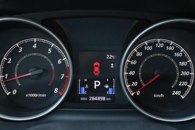 Mitsubishi Outlander II Рестайлинг с пробегом 2011 года, цена 871 000 рублей, 284895 км, внедорожник, Автокод Объявления