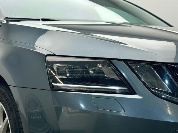 Skoda Octavia III (A7) Рестайлинг с пробегом 2017 года, цена 1 815 000 рублей, 262951 км, лифтбек, Автокод Объявления