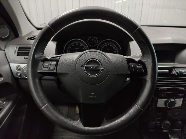 Opel Astra H Рестайлинг с пробегом 2011 года, цена 435 000 рублей, 248176 км, хэтчбек, Автокод Объявления