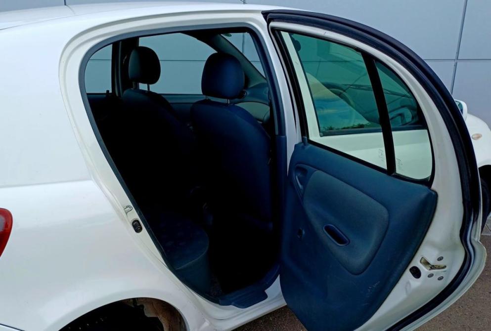 Toyota Vitz I (P10) Абакан  - изображение 11