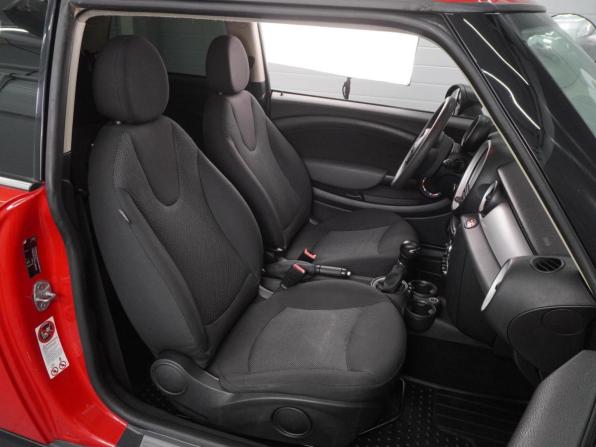 Mini Hatch II (R56) Рестайлинг с пробегом 2011 года, цена 799 000 рублей, 162266 км, хэтчбек, Автокод Объявления