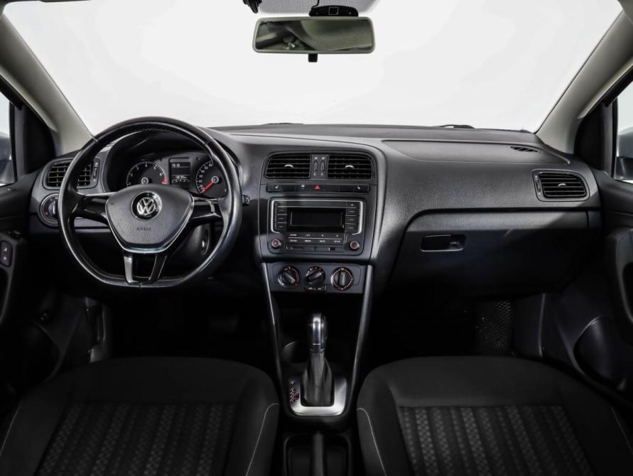 Volkswagen Polo V Рестайлинг Санкт-Петербург  - изображение 11