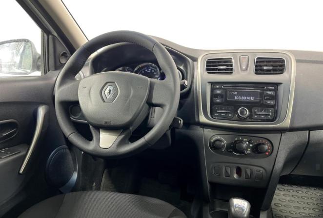 Renault Logan II с пробегом 2015 года, цена 545 000 рублей, 185000 км, седан, Автокод Объявления