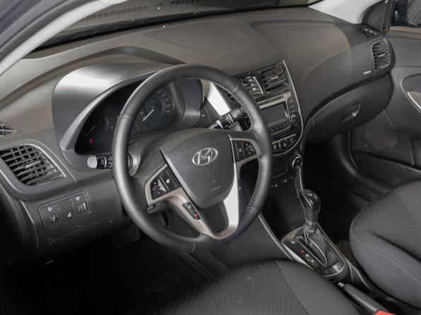 Hyundai Solaris I Рестайлинг с пробегом 2015 года, цена 1 135 000 рублей, 122896 км, седан, Автокод Объявления