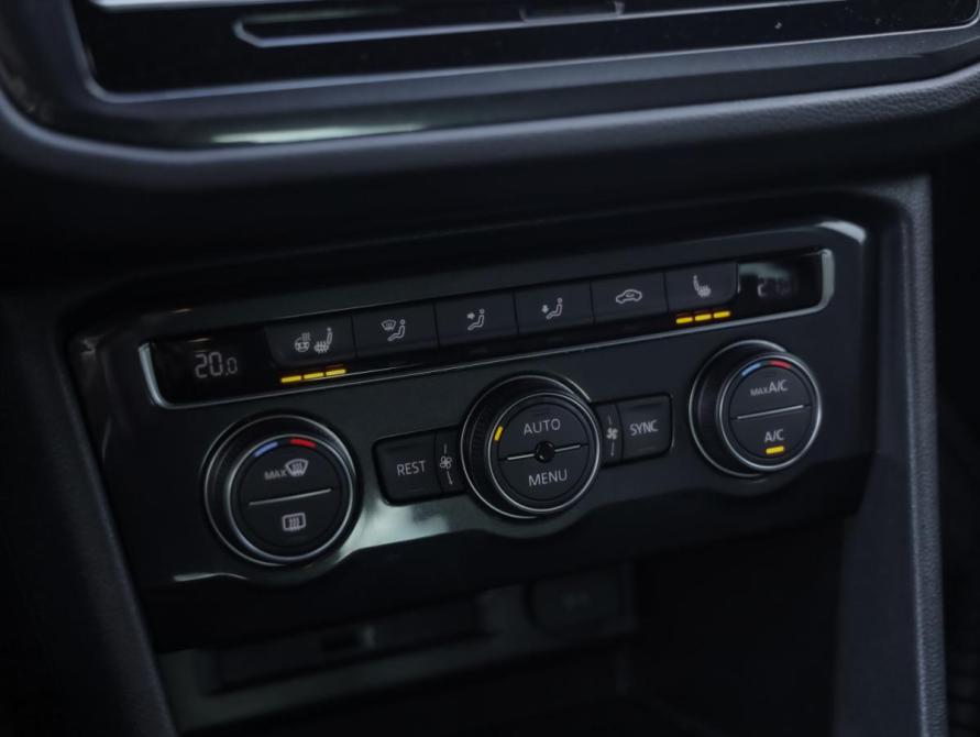 Volkswagen Tiguan II Санкт-Петербург  - изображение 17