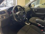 Volkswagen Polo V Рестайлинг Новосибирск  - изображение 22